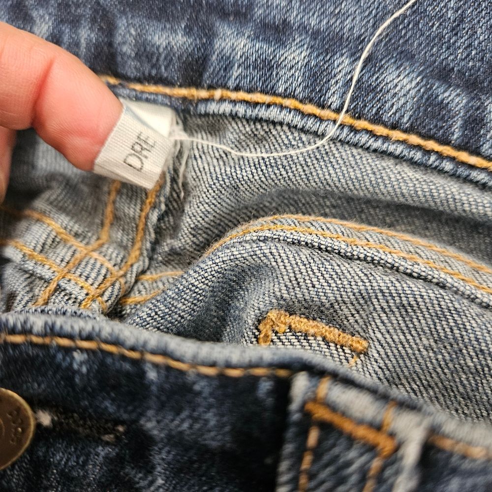 Rag & Bone "Dre" Slim Boyfriend Jeans - Size 26 - Yesler Wash - Picture 5 of 7